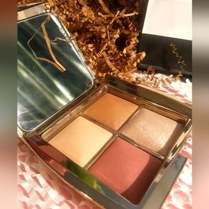 Hourglass Sculpture Unlocked Ambient Lighting Edit Mini Palette